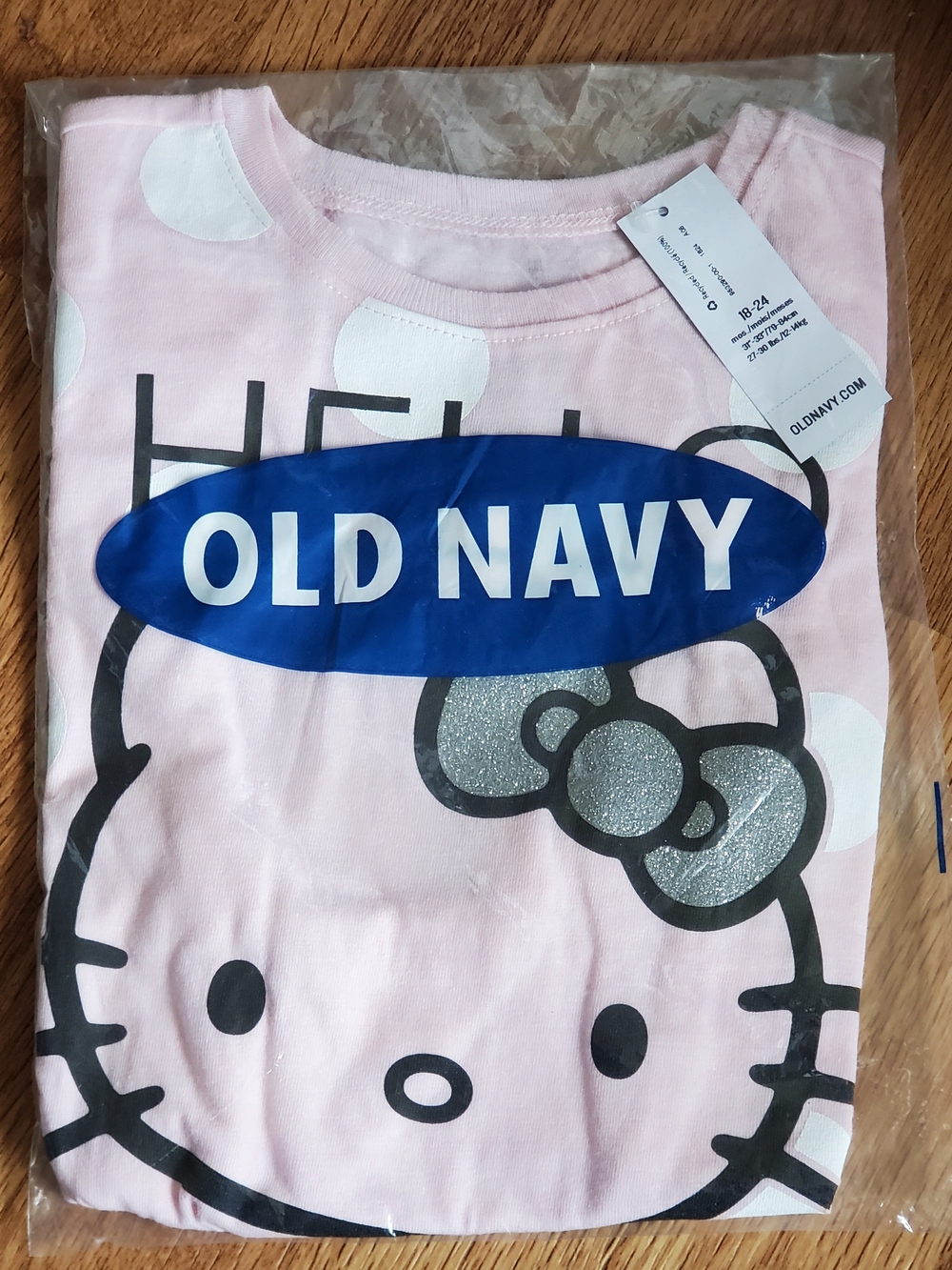 NWT Old Navy Light Pink Hello Kitty Graphic Tee w/ Silver Bow In Size 18-24 MOS